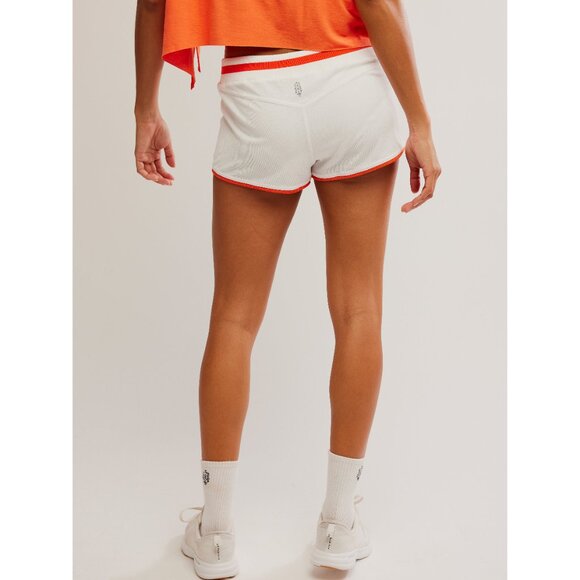 🆕 FP MOVEMENT Prep In Your Step Shorts / White Combo - Picture 6 of 8